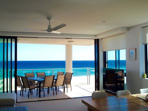 Pure Kirra - Hotel NSW 7