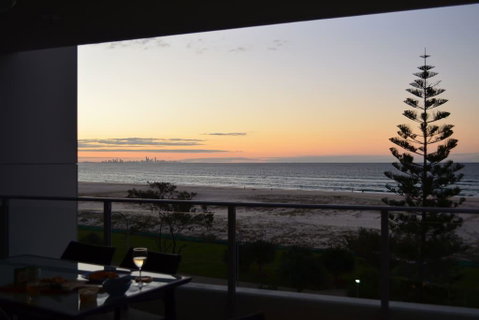 Pure Kirra - Hotel NSW 18