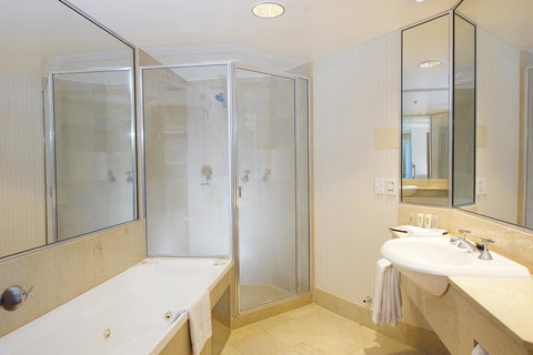 Crowne Plaza Surfers Paradise, An IHG Hotel - Hotel NSW 6