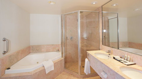 Crowne Plaza Surfers Paradise, An IHG Hotel - Hotel NSW 17