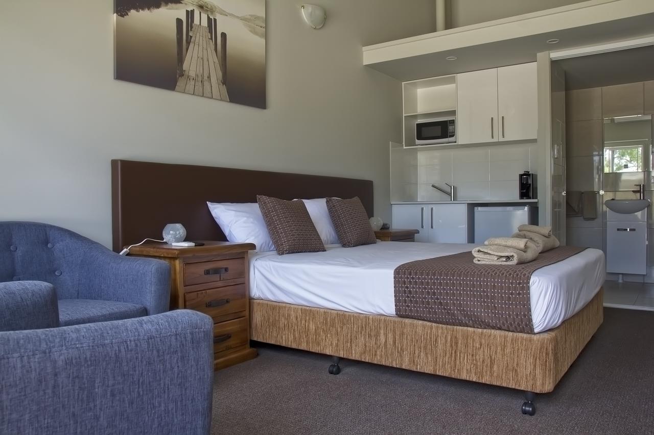 Dakabin QLD Hotel NSW
