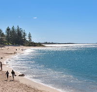 The Norfolks on Moffat Beach - Hotel NSW