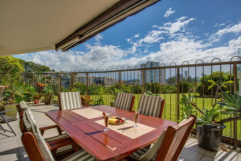 Gemini Court Holiday Apartments - Hotel NSW 3