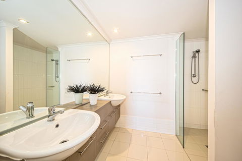 On The Bay Apartments - Hotel NSW 18