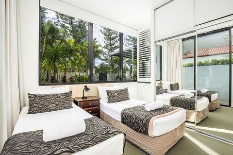 Ultra Broadbeach - Hotel NSW 21