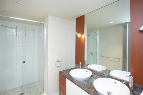 Chevron Renaissance - Private Apartments - Hotel NSW 3