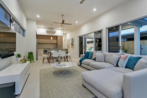 Oceans Edge Holiday Home - Hotel NSW 3
