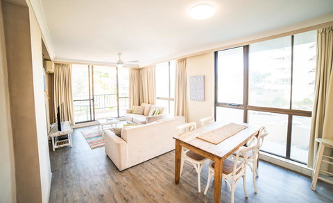 Capricorn One Beachside Holiday Apartments - Official - Hotel NSW 4