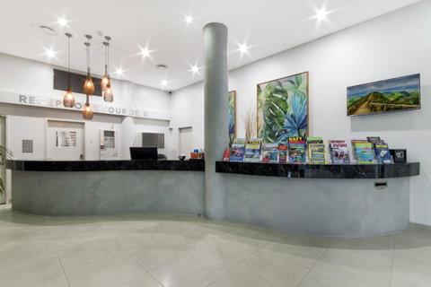 Sunshine Tower Hotel - Hotel NSW 24