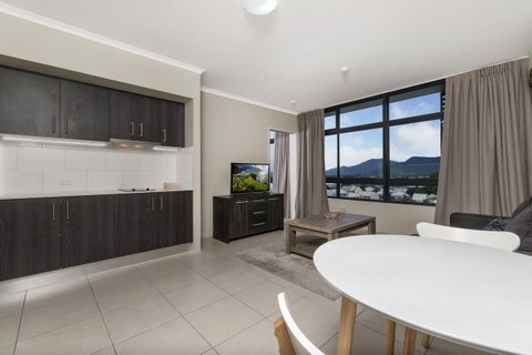 Sunshine Tower Hotel - Hotel NSW 20