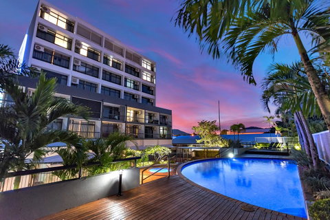 Sunshine Tower Hotel - Hotel NSW 0