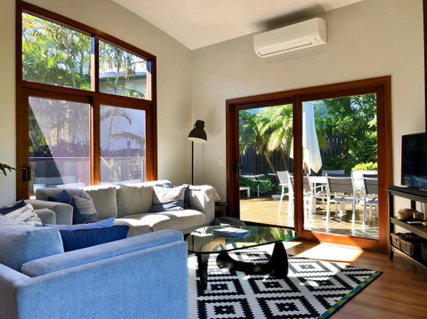 Villa 1 - 3 Parkedge Road - Hotel NSW 5