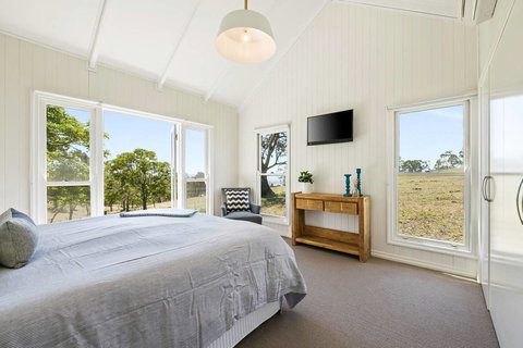 Hollow Tree Farm - Hotel NSW 3