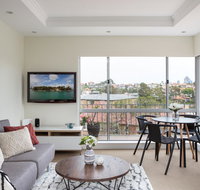 Waterside Mosman Bay Apartment w Stunning Views - Hotel NSW