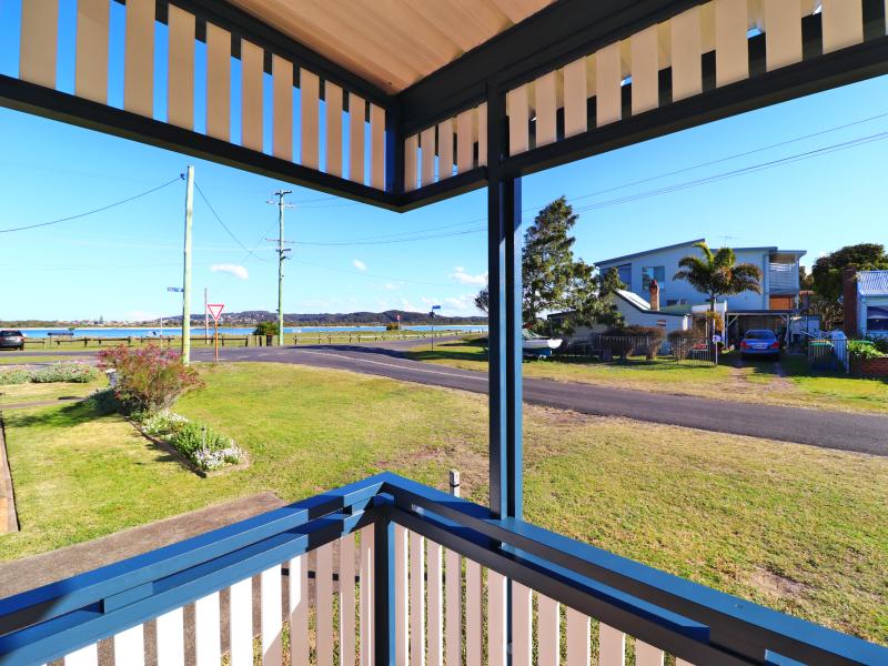 Pinny Beach NSW Hotel NSW