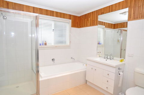 WELCOME BREAK - PET FRIENDLY - Hotel NSW 3