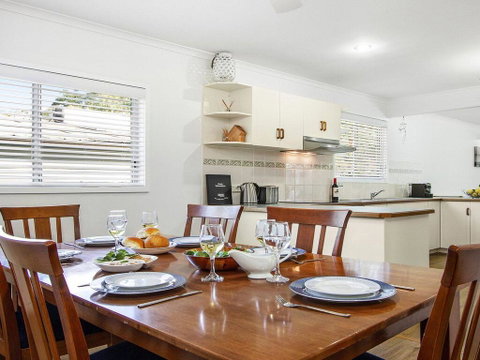 Whispering Waves - Relaxing Beach House - Hotel NSW 3