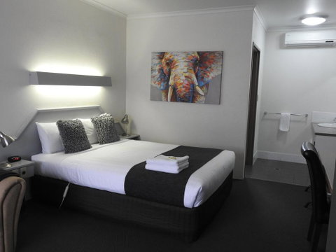 Wine Village Motor Inn - Hotel NSW 1