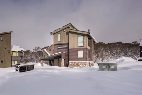 Winterfell - Hotel NSW 0