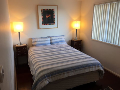 Yarrabi Pond - Hotel NSW 3