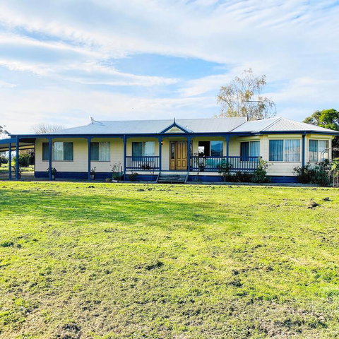 Yarragon 4 Bedroom House In Gippsland - Hotel NSW 3