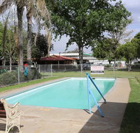 Young Caravan Park - Hotel NSW