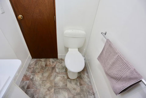 Young Caravan Park - Hotel NSW 3