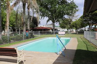 Book Young Accommodation Vacations Hotel NSW Hotel NSW