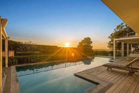 Your Luxury Escape - Trig Point - Hotel NSW 2