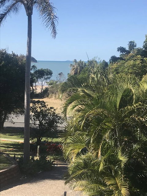 Zilzie House - Hotel NSW 3