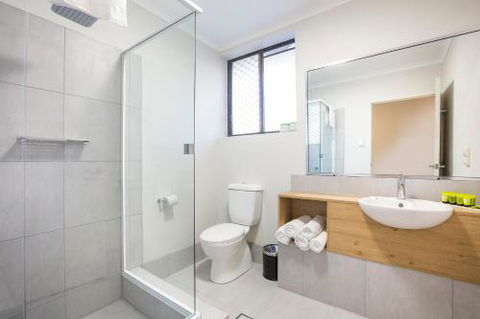 Nightcap At Kawana Waters Hotel - Hotel NSW 1