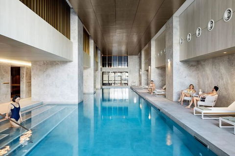 A 2BR Apt With Stunning City Views FREE Parking - Hotel NSW 3