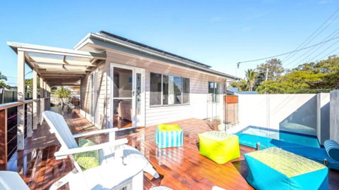 A Beachside Beauty With Pool - Hotel NSW 2