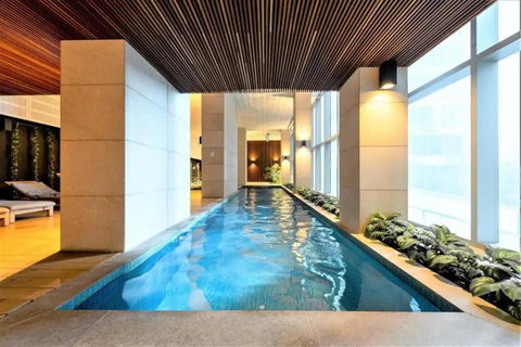 A Chic & Lovely 2BR Apt CBD With City Views - Hotel NSW 2