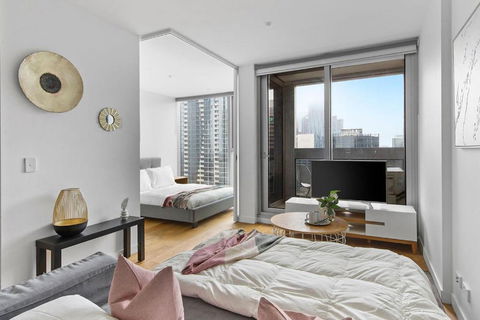 A Chic & Lovely 2BR Apt CBD With City Views - Hotel NSW 3