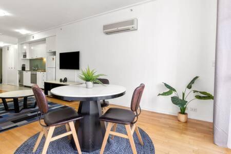 A Comfy Studio For 5 Next To Darling Harbour - Hotel NSW 2