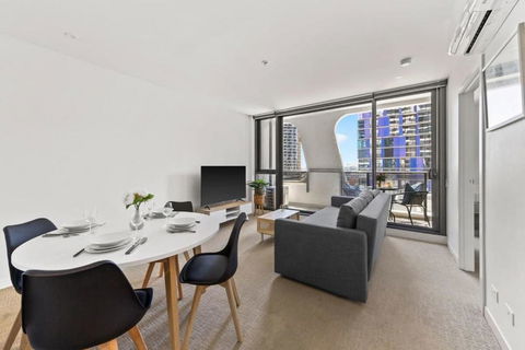 A Cozy 2BR Apt Next To Queen Victoria Market & Melbourne Central With City Views - Hotel NSW 4