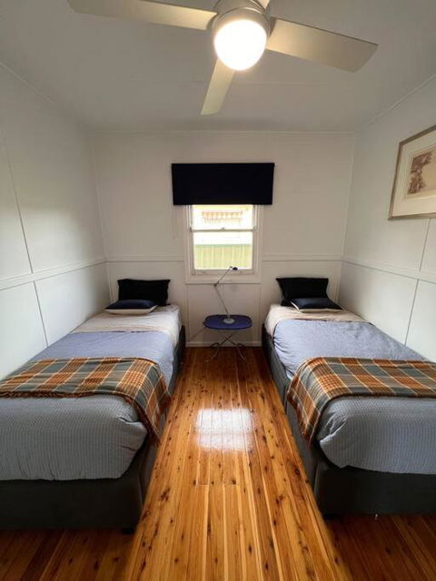 A Delightful Two-bedroom Cottage On Toowoon Bay. - Hotel NSW 2