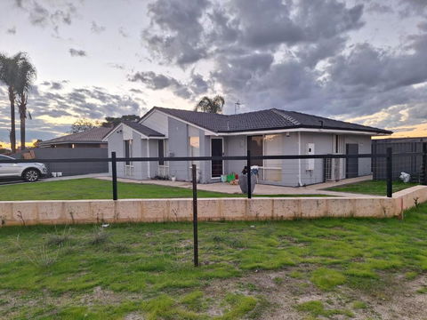 A Haven In Gosnells - Hotel NSW 0