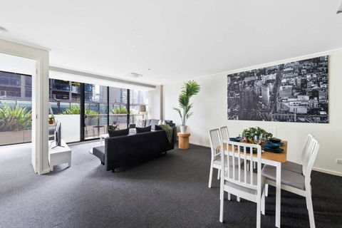 A Large 2BR Apt Near Crown Sleeps 8 FREE Parking - Hotel NSW 2