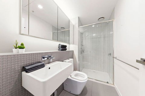 A Lovely 2BR Apt Near Southern Cross City Views - Hotel NSW 4