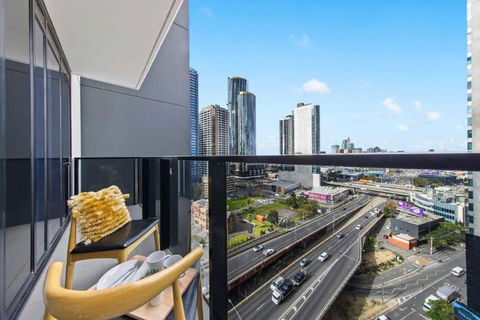A Modern & Spacious 2BR Apt City Views Southbank - Hotel NSW 1