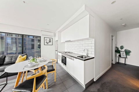 A Modern & Spacious 2BR Apt City Views Southbank - Hotel NSW 4