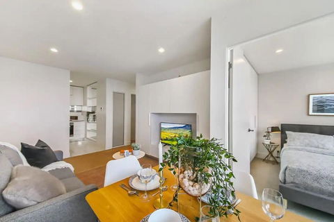 A Stylish & Modern 2BR Apartment Fantastic Views - Hotel NSW 4