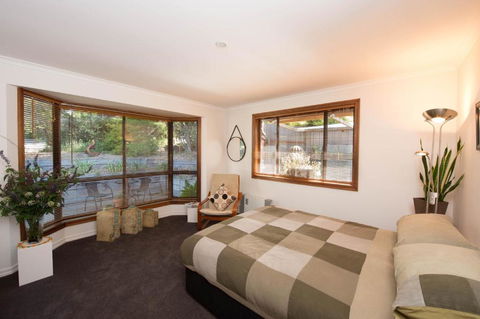 A Suite Spot In The Hills - Hotel NSW 0