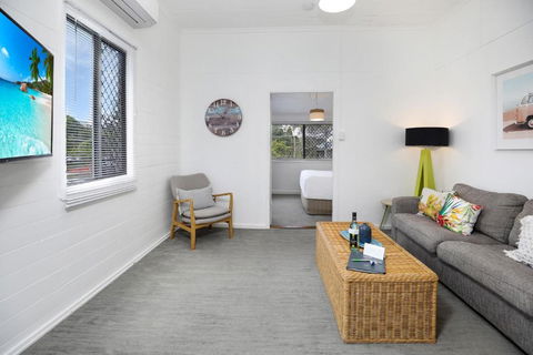 A Touch Of The Bahamas On McKenzie MK3 - Hotel NSW 0