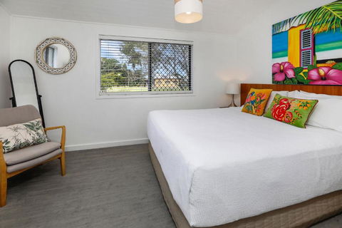 A Touch Of The Bahamas On McKenzie MK3 - Hotel NSW 3