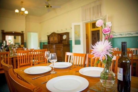 Abernethy House - Hotel NSW 4