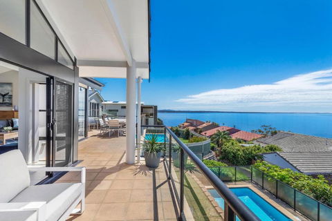 Above And Beyond - Beautiful Home With Heated Pool And Views - Hotel NSW 1