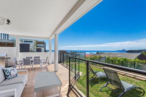 Above And Beyond - Beautiful Home With Heated Pool And Views - Hotel NSW 2